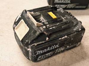 lot 112 image: Makita 18V 4.0Ah 72Wh Rechargeable Lithium Ion Cordless Tool Battery BL1840B