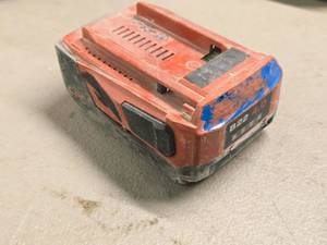 lot 136 image: Hilti B22 4.0 21.6V 85.54Wh Li-ion Battery Pack