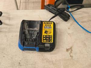 lot 178 image: DeWalt 12V Max  20V Max Lithium Ion Battery Charger DCB107