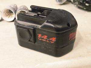 lot 179 image: Milwaukee 14.4V NiCd Battery Pack