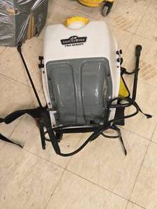lot 184 image: Ground Work Pro Series Backpack Sprayer  Spreader