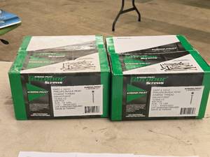 lot 203 image: Lot of (2 Boxes) Strong-Point Outdoor Phillips Bugle Head Coarse Thread Dacrotized Screws 10-8x4-12 #1041D 500-count ( 1000 total items )
