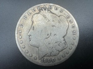 lot 24 image: 1900-O Morgan Silver Dollar