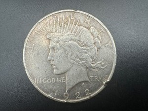 lot 40 image: 1922-D Peace Silver Dollar