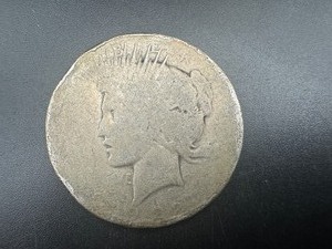 lot 44 image: 1922 Peace Silver Dollar