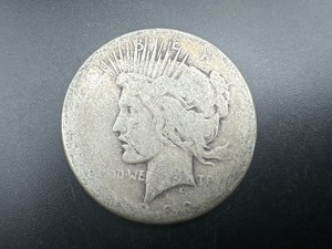 lot 61 image: 1922-S Peace Silver Dollar