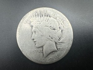 lot 83 image: 1924-S Peace Silver Dollar