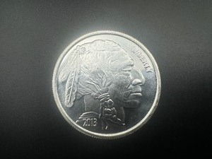 lot 95 image: BU 2013 Silver 1 OZ Round Buffalo Design