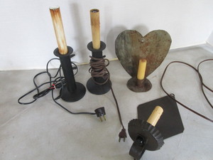 lot 38 image: Candleholders, Sconces, Pushup