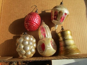 lot 55 image: Antique Ornaments, Four