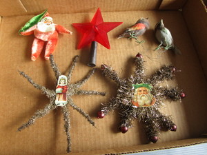 lot 57 image: Chenille, Birds, Tinsel Wrapped Antique Ornaments