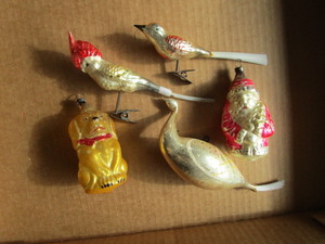 lot 58 image: Antique Christmas Ornaments, Five