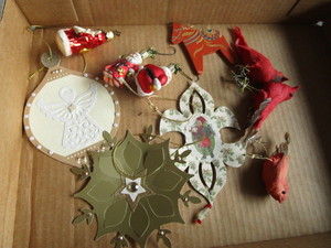 lot 65 image: Vintage Christmas Ornaments