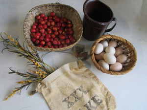 lot 72 image: Stamped Bag, Faux Eggs & Apples, Unique Pitcher