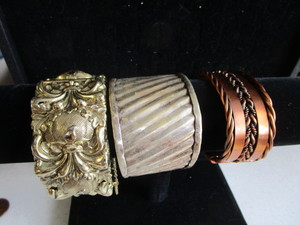 lot 112 image: Cuff Bracelets Whiting & Davis, Copper