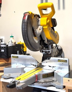 lot 66 image: DeWalt 12-Inch Double-Bevel Sliding Compound Miter Saw
