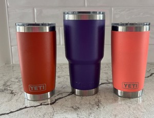 lot 33 image: Set of 3 Yeti Tumblers - 20oz and 30oz Mixed Sizes