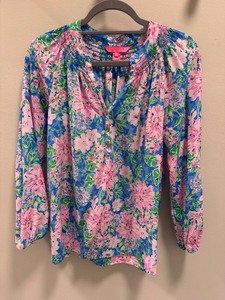 lot 117 image: Lilly Pulitzer Womens Floral Blouse Size Small