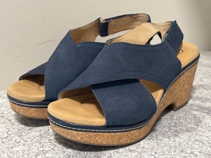 lot 124 image: Clarks Collection Navy Blue Wedge Sandals Size 9