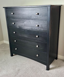 lot 128 image: Black 5-Drawer Wood Dresser with Silver Knobs