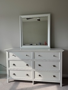 lot 134 image: White 6-Drawer Dresser with Mirror Set
