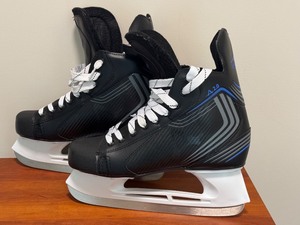 lot 136 image: American 2.0 Size 13 Ice Hockey Skates