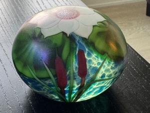 lot 13 image: Orient and Flume Hand Blown Art Glass Paperweight Signed Alexander