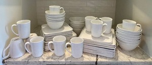 lot 27 image: Crate and Barrel Mercer Dinnerware Set