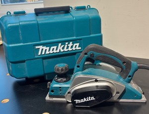 lot 107R image: G - Makita KP0800 3-14 in. Electric Hand Planer with Hard Case