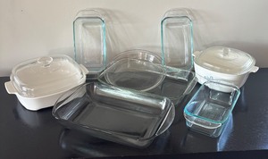 lot 125R image: DR - Collection of Pyrex Glass Bakeware and Corning Ware Casserole Dishes