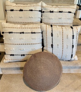 lot 148 image: LL - Set of 4 Foreside Home & Garden 19 Decorative Pillows with The Sak Round Knit Accent Pillow