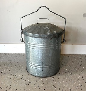 lot 211 image: Vintage Galvanized Metal Canister with Lid and Handle