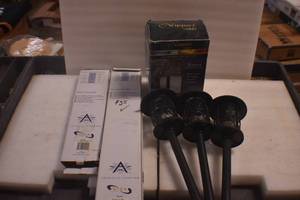 lot 1 image: Miscellaneous Lighting