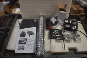 lot 7 image: Assortment of LED Lights