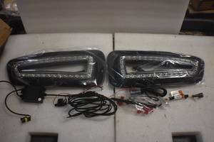 lot 23 image: Bumper lights