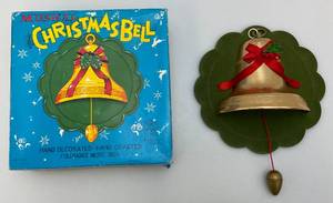 lot 119 image: Vintage 1960s-70s Christmas Musical Bell In Original Box