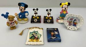 lot 134 image: Misc. Vintage Mickey & Minnie Miniature Collectibles