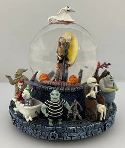 RARE Est. $150.00 - $300.00 Disney Store Nightmare Before Christmas This Is Halloween Snow Globe 6 1/4" Tall