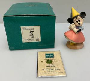 lot 150 image: WDCC Walt Disney Classic Collection PRINCESS MINNIE Walt Disney Collectors Society 1996 Members-Only Sculpture (Brave Little Tailor In Original Box