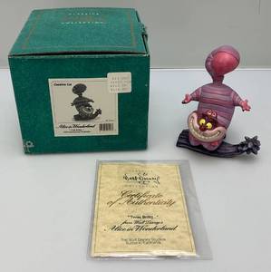 lot 151 image: WDCC Walt Disney Classic Collection CHESHIRE CAT  Alice In Wonderland 1996 Membership Sculpture In Original Box