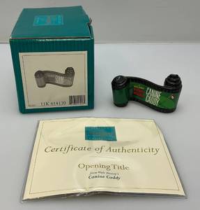 lot 157 image: WDCC Walt Disney Classic Collection (Canine Caddy) Opening Title Scroll With COA In Original Box