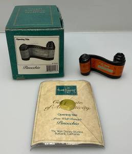 lot 159 image: WDCC Walt Disney Classic Collection (Pinocchio) Opening Title Scroll With COA In Original Box