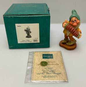 lot 167 image: WDCC Walt Disney Classic Collection Snow White & The Seven Dwarfs (BASHFUL) With COA In Original Box