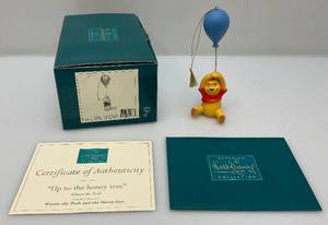 lot 170 image: WDCC Walt Disney Classic Collection Winnie The Pooh Ornament With COA In Original Box