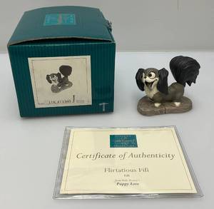 lot 173 image: RARE WDCC Walt Disney Classic Collection Puppy Love  Flirtatious FiFi With COA In Original Box