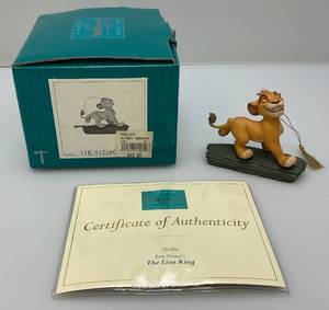 lot 177 image: WDCC Walt Disney Classic Collection  The Lion King Simba Ornament With COA In Original Box