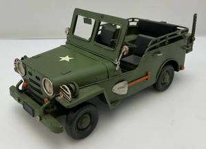 lot 214 image: 10 Metal Army Jeep