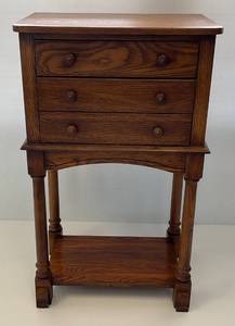 lot 249 image: Small Three Drawer Chest Oak Table 23 34 L x 39 12 H x 15 34 W
