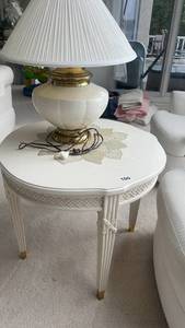 lot 100 image: White Round Side Table with Gold Accent and Lamp