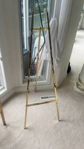 lot 108 image: Gold-Tone Adjustable Metal Easel Stand